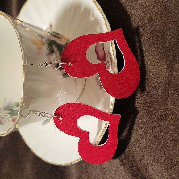 Heart Hollowed Faux Leather Earrings - Picture 2 of 4